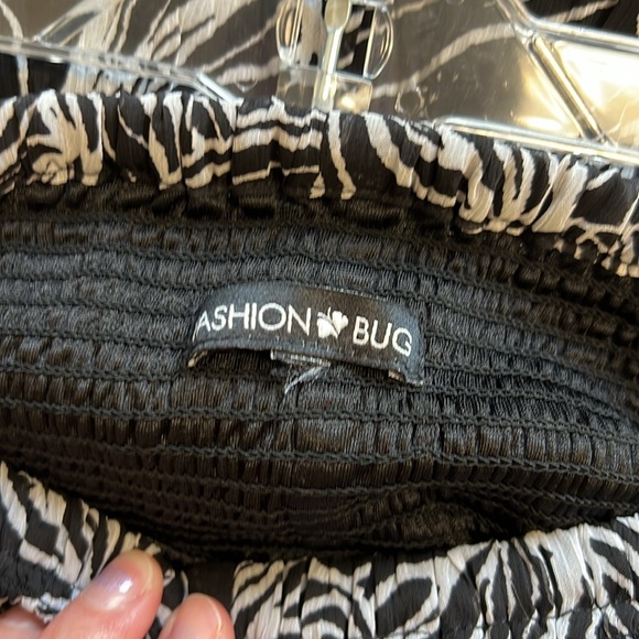 Pleated Floral Skirt FASHION BUG Size XXL (Size 18) - Picture 3 of 6